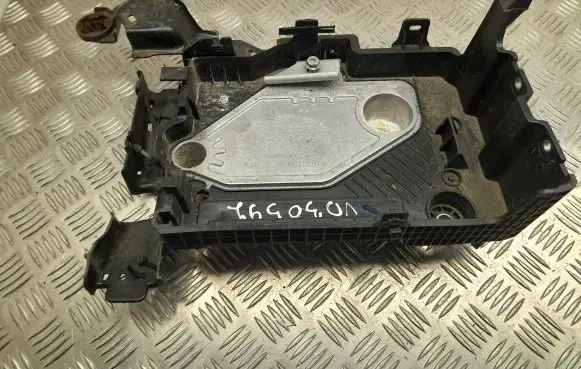 Nissan Juke II F16 Battery tray 648947355R