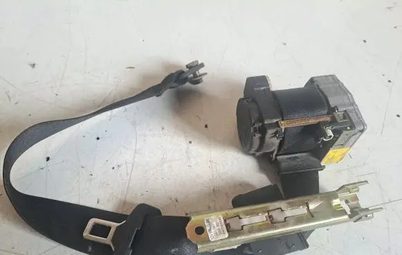 Mercedes-Benz E W210 Front seatbelt 1248600088 A62719A