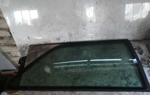 Audi A3 S3 A3 Sportback 8P Rear side window 43R001583 E000199