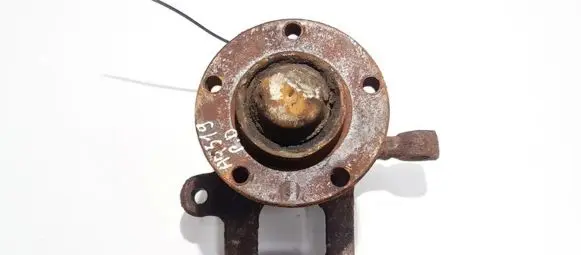 Volkswagen II LT Front wheel hub
