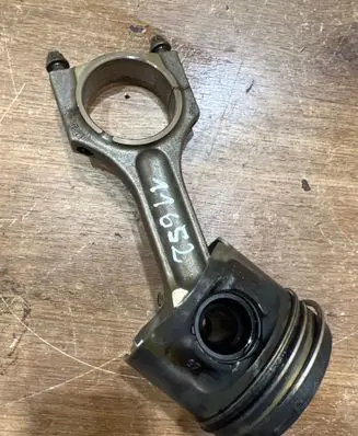 BMW 3 E90 E91 Piston with connecting rod