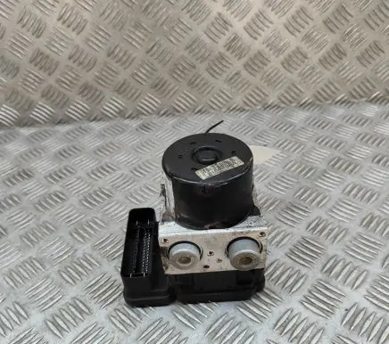 Chrysler 300 - 300C ABS Pump 4779679AC