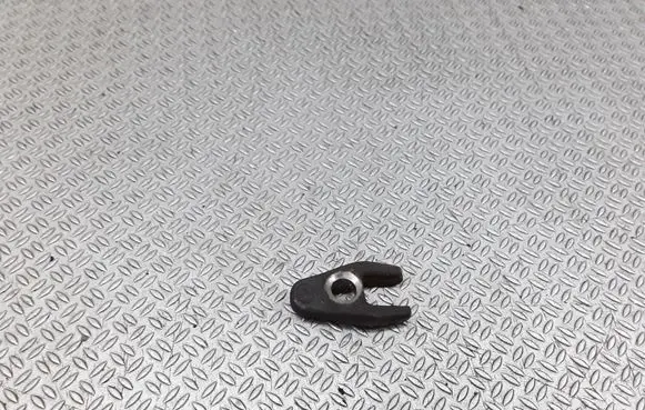 Renault Scenic I Fuel Injector clamp holder