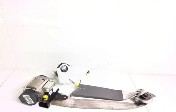 Nissan Leaf I (ZE0) Front seatbelt 620721600A
