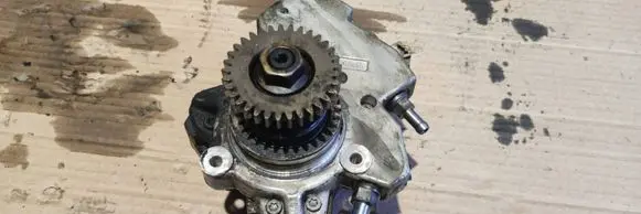 Chrysler 300 - 300C Fuel injection high pressure pump A6420700501 0732811