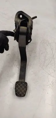Volkswagen PASSAT B6 Clutch pedal 3C1721059N