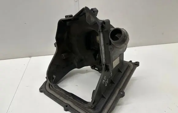 BMW 5 F10 F11 Other engine bay part 9216213
