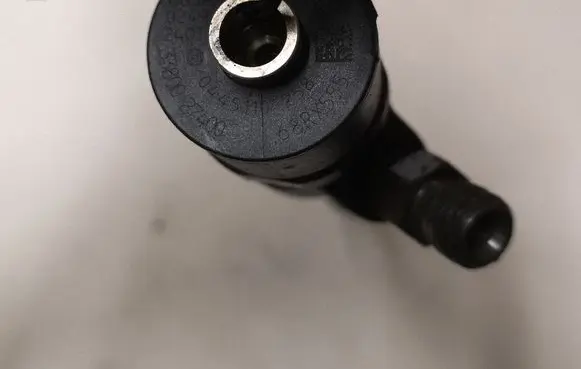 Hyundai Tucson JM Fuel injector 0445110258