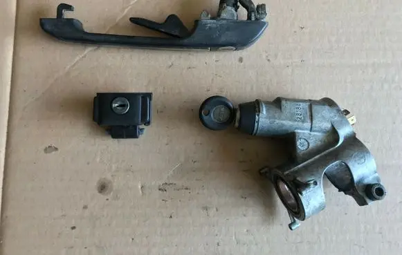Volkswagen Golf II Ignition lock 191837205A 191857131