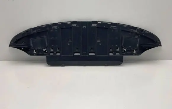 Renault Twingo III Front bumper skid plate/under tray 622352395R