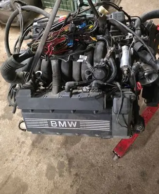 BMW 7 E38 Engine 