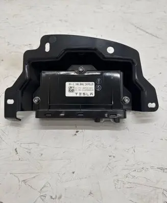 Tesla Model S Hand brake control module 100761800D