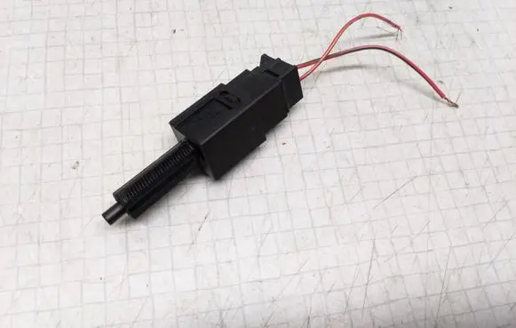 Nissan Almera N16 Brake pedal sensor switch