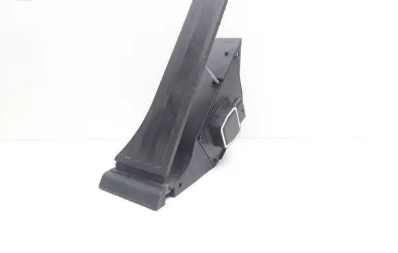 Mercedes-Benz E W212 Accelerator throttle pedal A4513000000