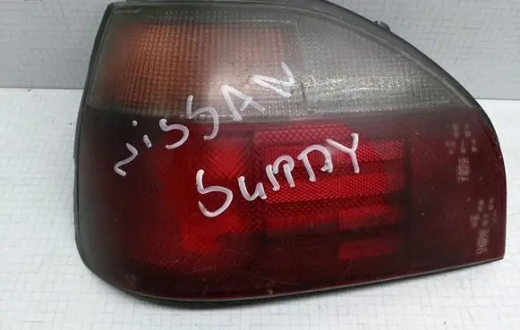 Nissan Sunny Rear/tail lights