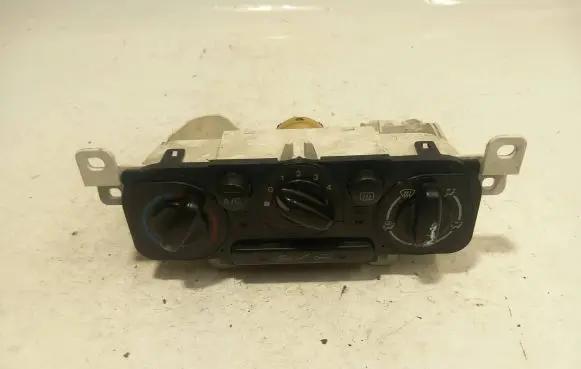 Mazda 323 Climate control unit
