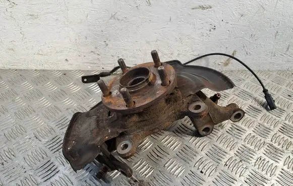 Toyota Avensis T270 Front wheel hub 4321105090 4778105060