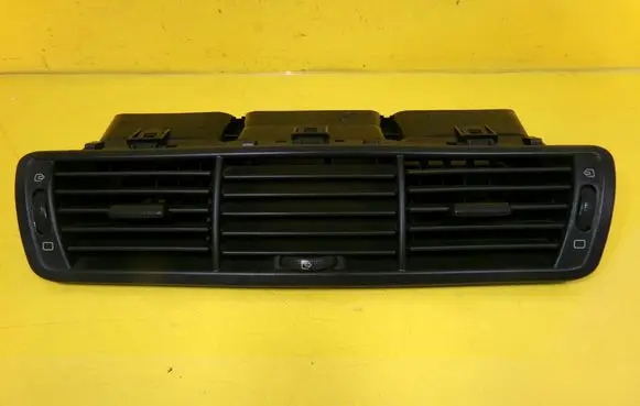 Peugeot 807 Dash center air vent grill 1846594