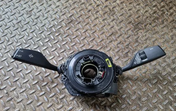 BMW 2 F44 Wiper turn signal indicator stalk/switch 9472551