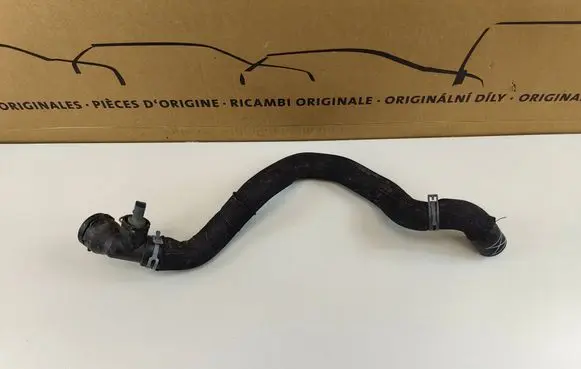 Audi A3 S3 8V Engine coolant pipe/hose 5Q0122051DE