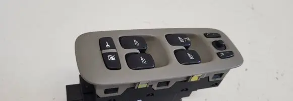 Volvo V70 Electric window control switch 30732816