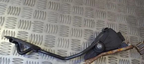 Nissan Almera N16 Accelerator throttle pedal 18002BU410 6PV008620-04