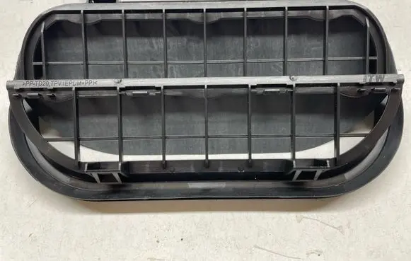 Volkswagen Jetta VI Quarter panel pressure vent 6R0819465C
