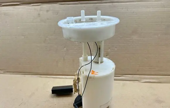Volkswagen II LT In-tank fuel pump 2D0919183B