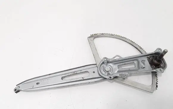 Rear door manual window regulator