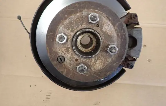 Nissan Terrano Front wheel hub spindle knuckle 926000X010
