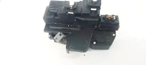 Chevrolet Captiva Front door lock