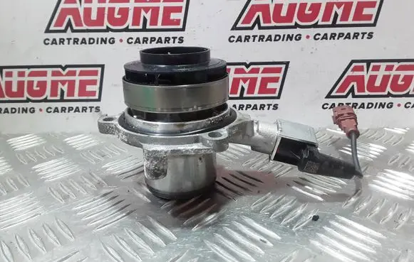 Volkswagen PASSAT B8 Water pump 010157601