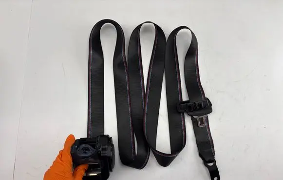 BMW iX1 Rear seatbelt 9875721