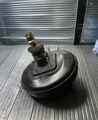 Toyota Yaris Brake booster 472000D020