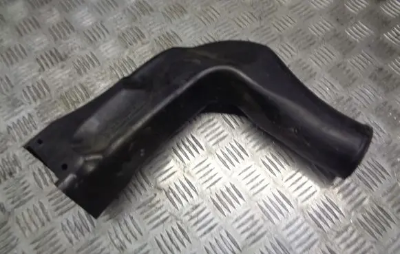 BMW 5 E39 Air intake hose/pipe 7785154