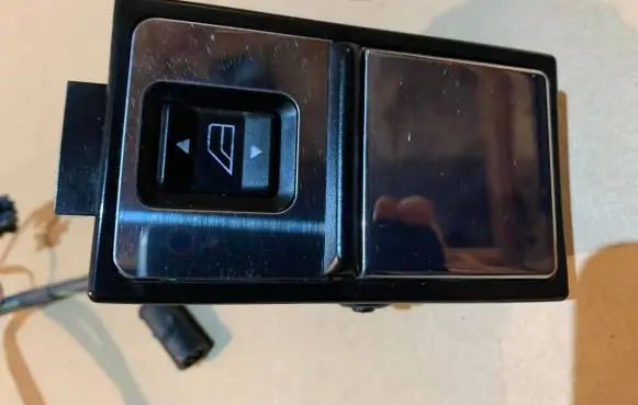 Jaguar XJ X40 Rear door ashtray 