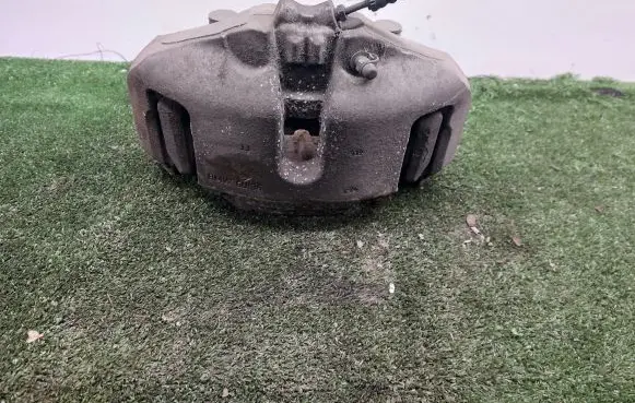 BMW 5 F10 F11 Front brake caliper 6036