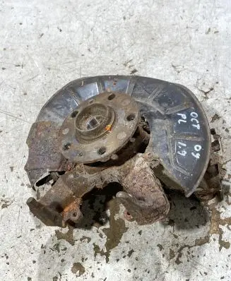 Skoda Octavia Mk2 (1Z) Front wheel hub spindle knuckle