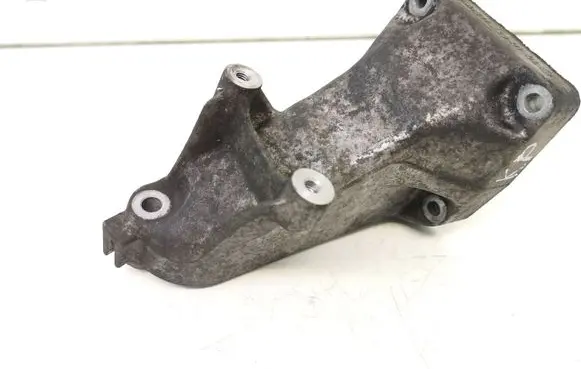 Mercedes-Benz E W211 Engine mounting bracket A6112230704