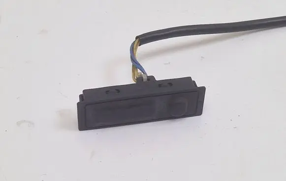 Nissan Qashqai Tailgate opening switch 7102K2