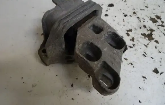 Mercedes-Benz B W246 W242 Gearbox mount