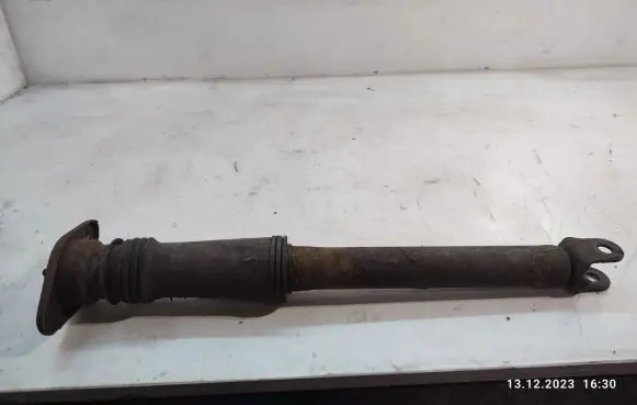 KIA Sportage Rear shock absorber/damper 553003U800