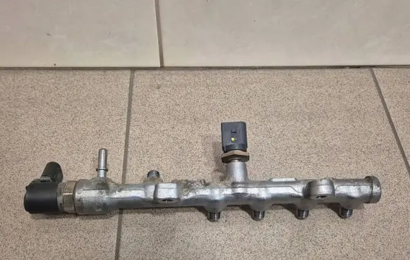KIA Ceed Fuel main line pipe 314002U200