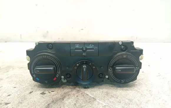 Skoda Octavia Mk2 (1Z) Climate control unit