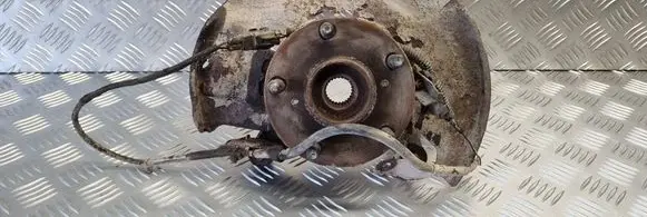 Toyota RAV 4 (XA20) Front wheel hub spindle knuckle