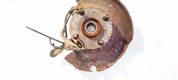 Toyota Yaris Front wheel hub