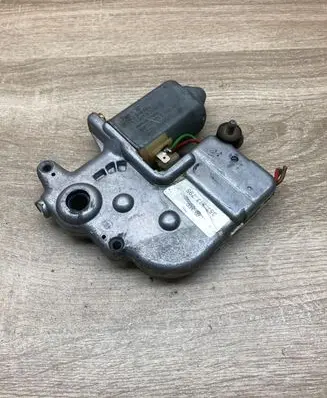 Volkswagen PASSAT B4 Sunroof motor/actuator 357877795 0130821812