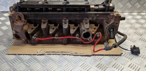 Ford Focus Engine head XS406090A
