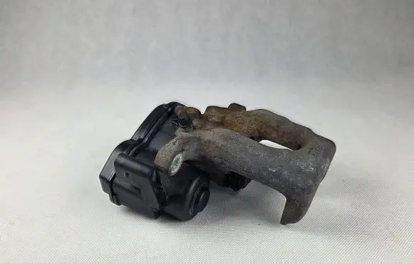 Nissan Qashqai Rear brake caliper 32353311C