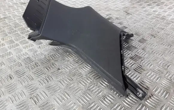 (D)pillar trim (top)